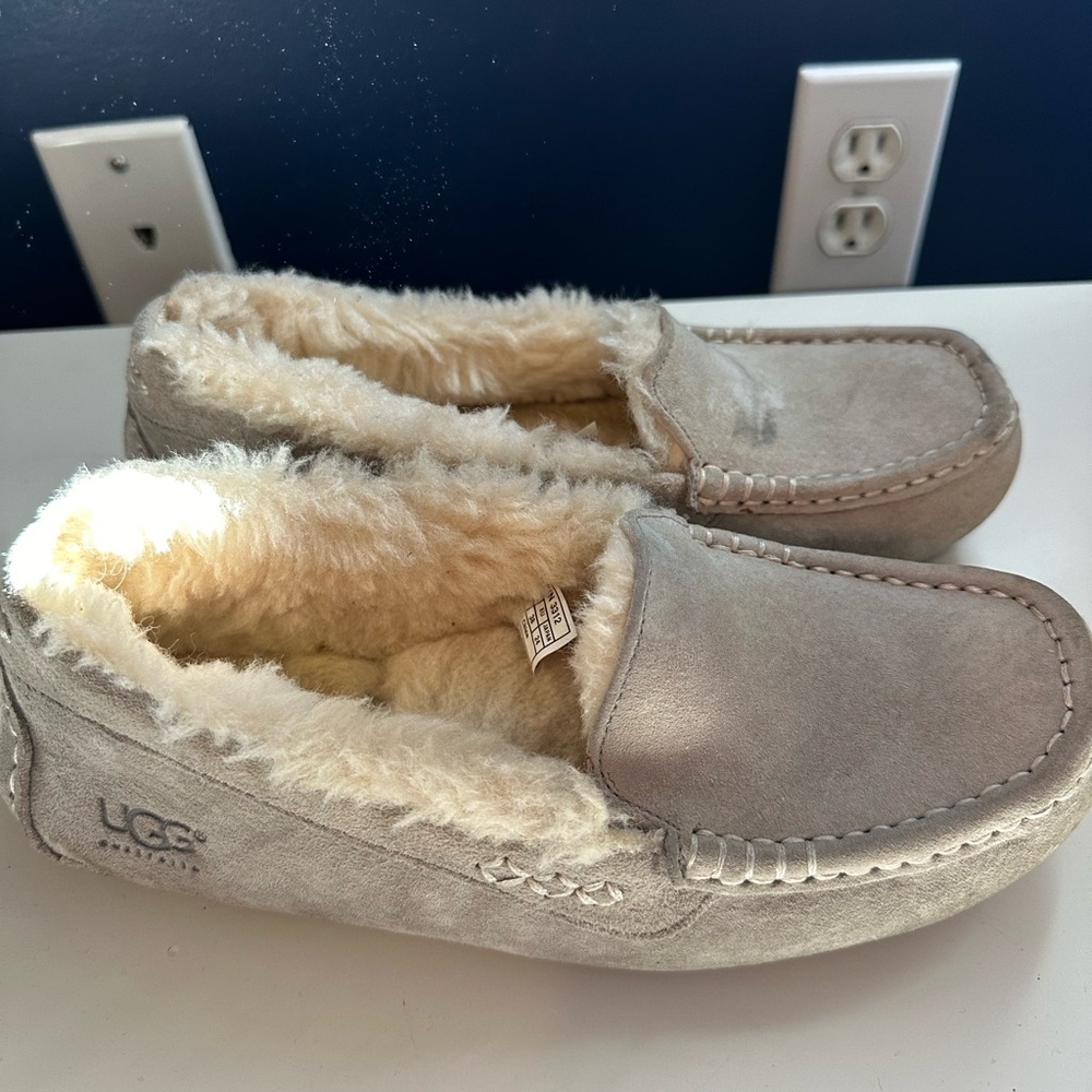 Ugg Shearling Lined Ansley Slippers - image 1